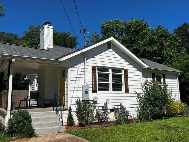 Photo - 1611 Wellswood Dr SE