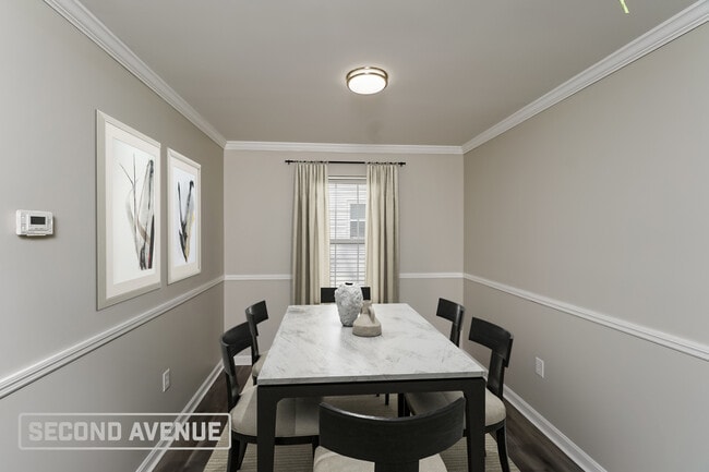 Photo - 1819 Duncan St