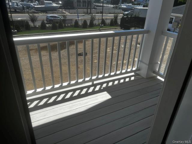 700 W Montauk Hwy