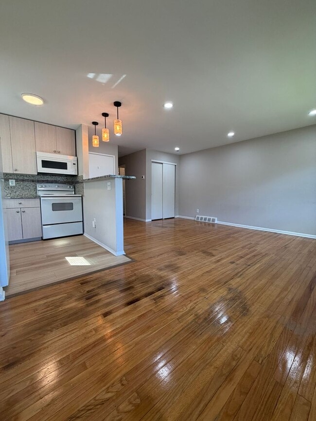 Photo - 12500 Knights Rd Unit 1F