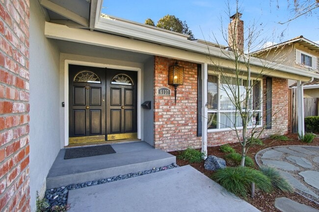 Photo - 6137 Banner Dr