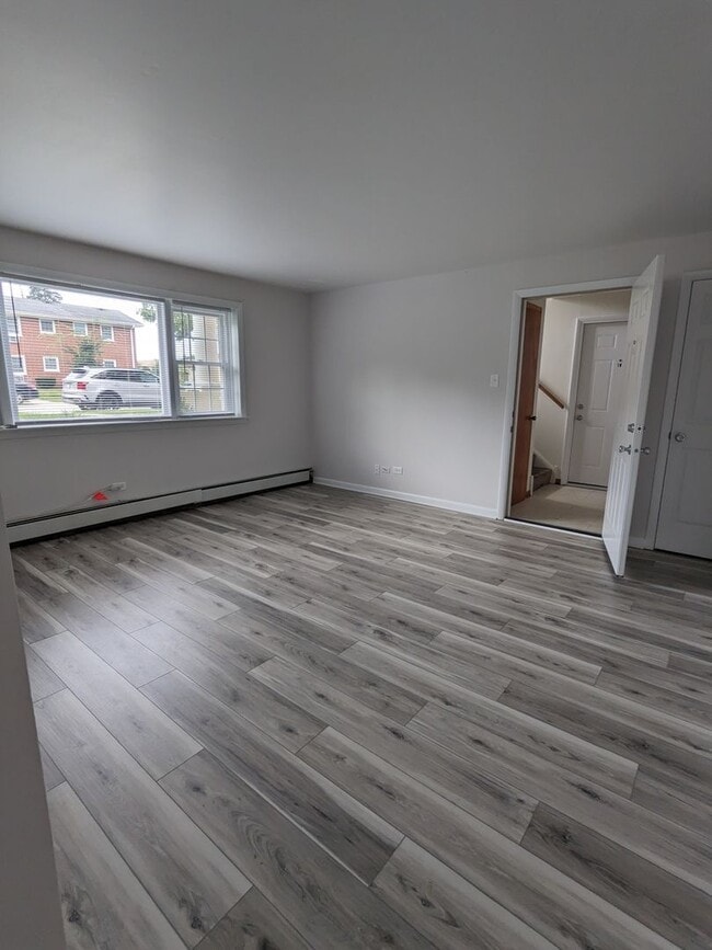 Photo - 600 Kungs Way Unit 1E