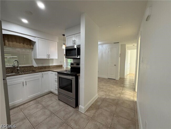 Photo - 141 Schneider Dr