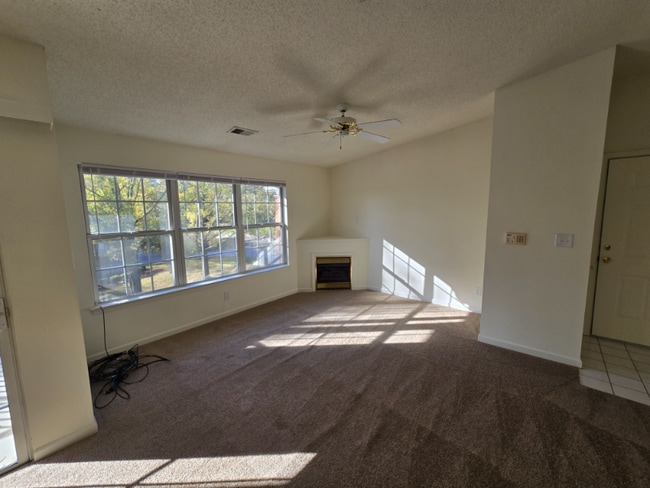 Photo - 9421 Links Ln Unidad K