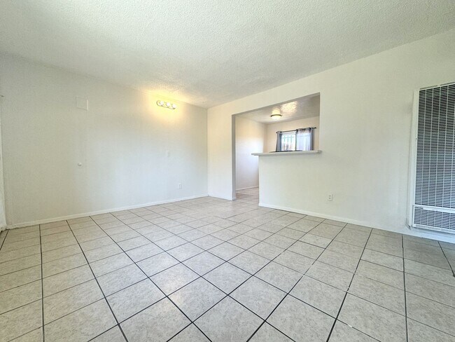 Photo - COMING SOON!! 2 Bed / 1 Bath Apartment in Palm Springs!! Unidad 01