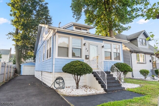 Building Photo - 29 Ligham St Rental
