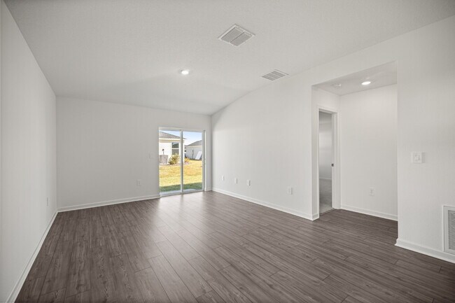 3 Bedroom Home in NE Ocala – Available Early September!