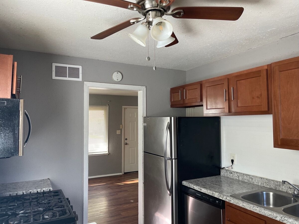 Photo - 908 Gregory Dr