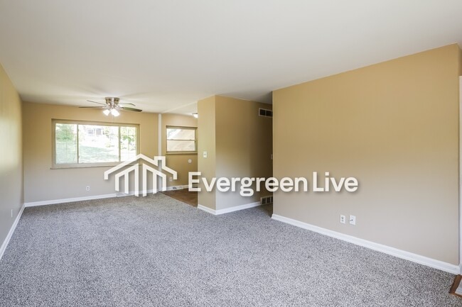 Photo - 207 Jupiter Dr