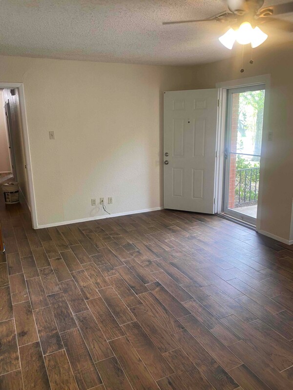 Photo - 4207 Timbercrest Ln