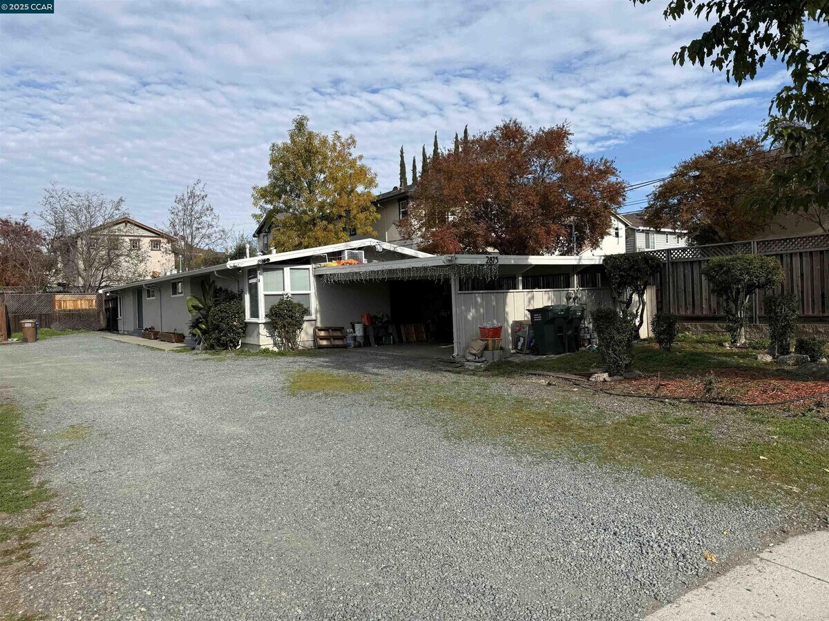 Photo - 2875 Euclid Ave