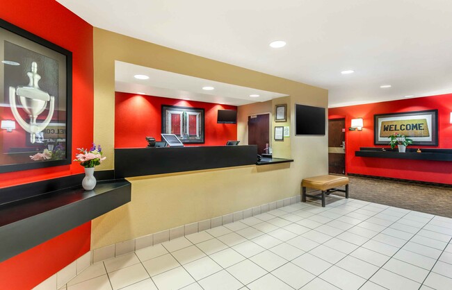 Furnished Studio-Minneapolis - Woodbury