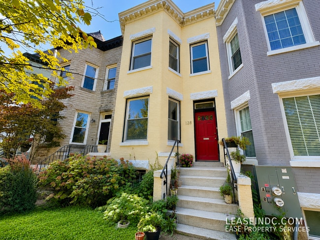 Building Photo - 128 Adams St NW