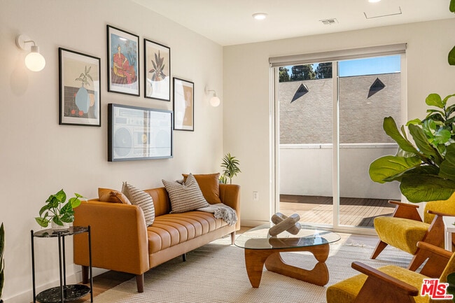 Photo - 1759 N Gower St Unit 303