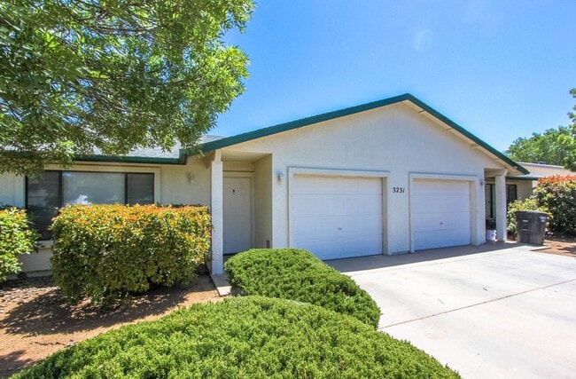 Building Photo - 3231 N Corrine Dr Unit #B