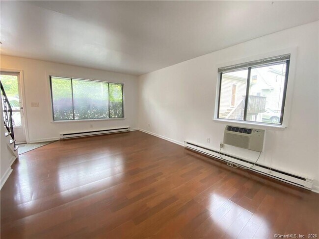 Photo - 703 Hope St Unit 1