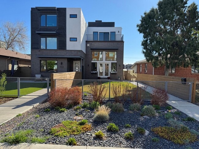 Building Photo - Perfect Sloan Lake Home with all the features and great views