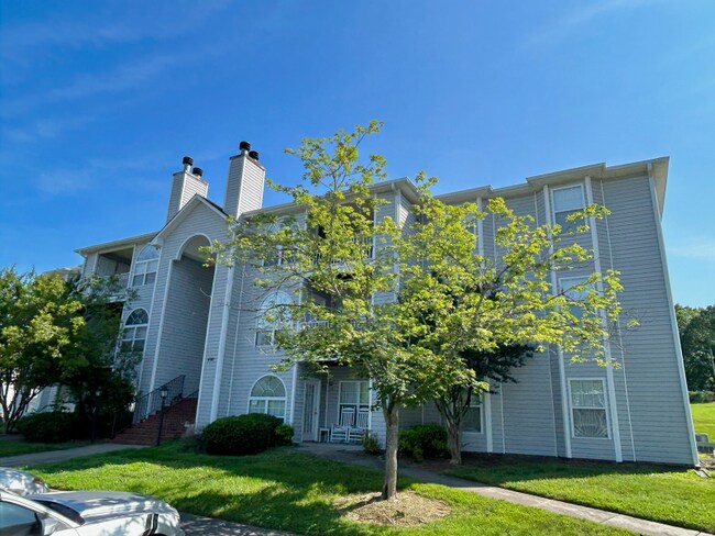 412 Rivertree Ln