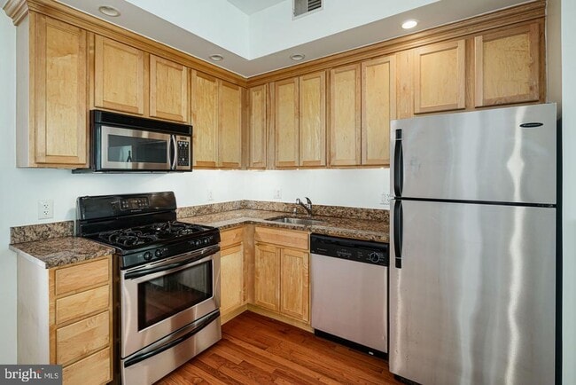 Photo - 632 Pine St Unit 2