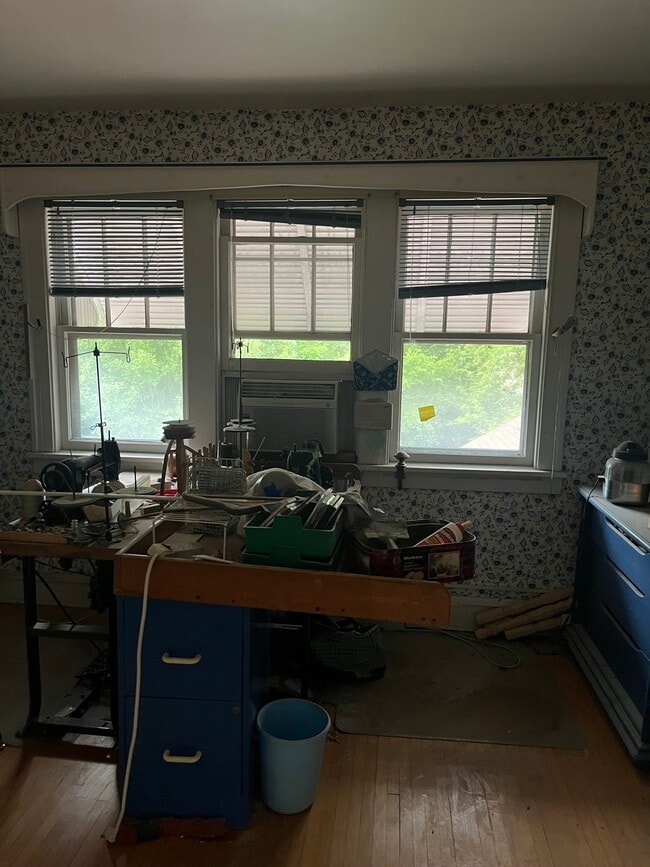 Photo - 830 Bellevue Ave