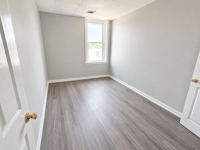 Photo - 587 N 6th St Unit 3B