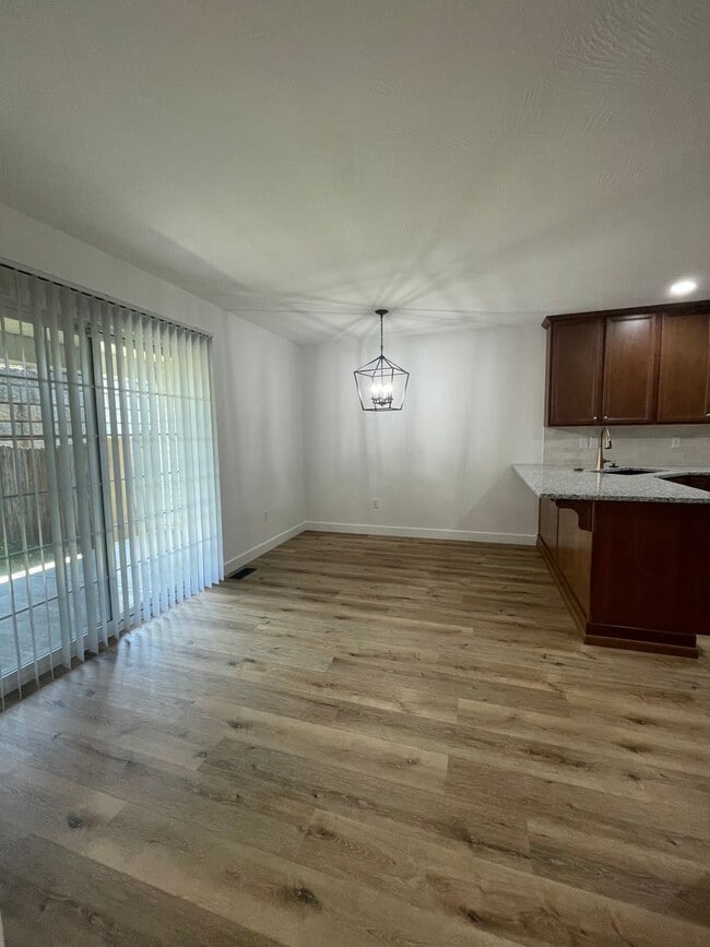 Photo - 1350-1352 W Kirkwood St Unit 1350Kirk