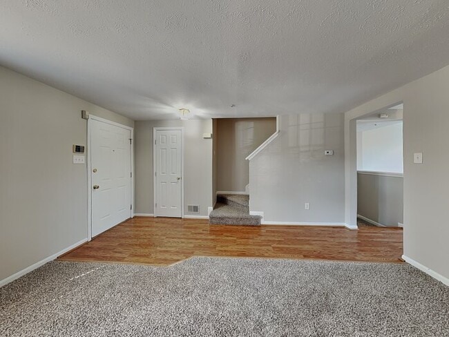 Photo - 7107 Pahls Farm Way