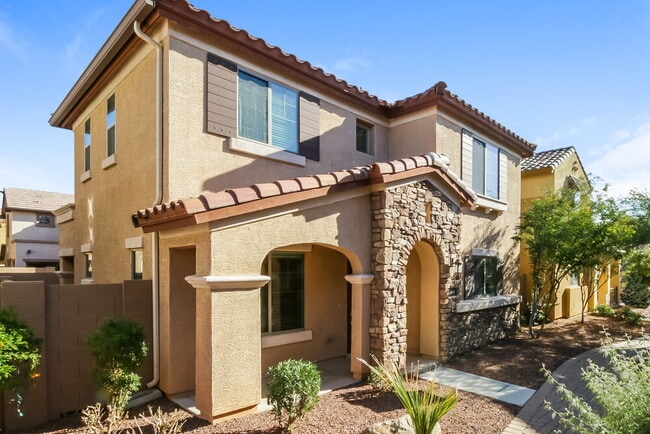 Building Photo - 2494 E Boston St