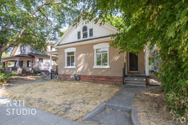 Building Photo - Charming Home in SLC