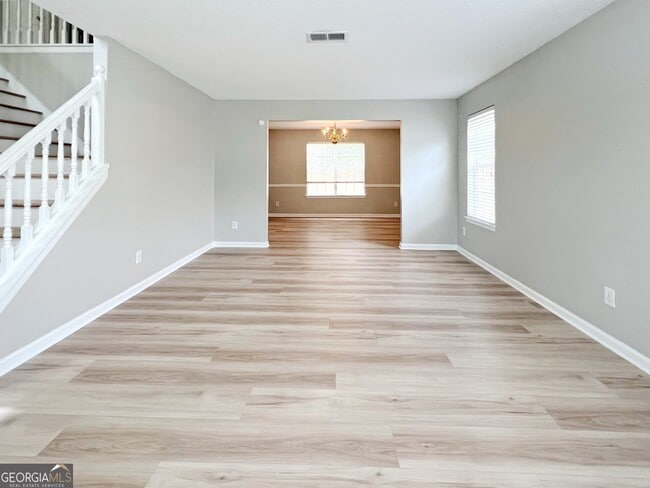 Photo - 5983 Hitt Lake Trail