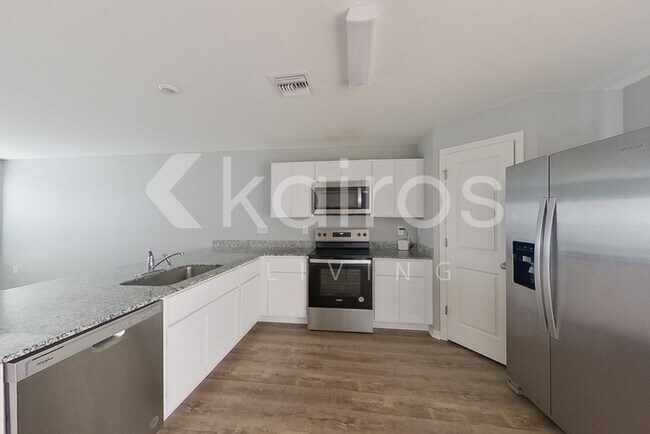 Photo - 528 NE 16th Terrace
