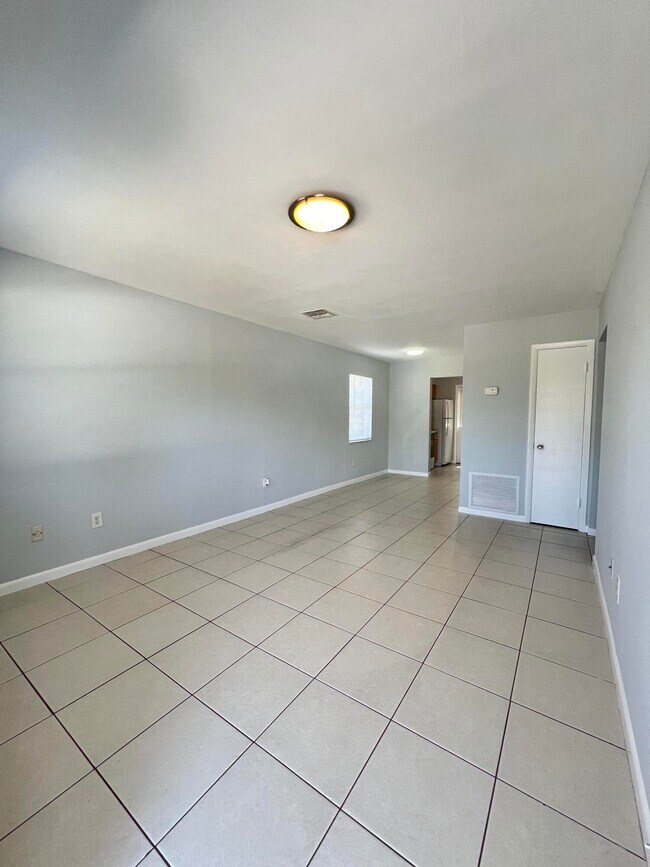 1023 Louisiana Ave Townhome Townhome Rental in Sebastian FL