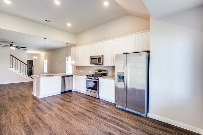 Photo - 17684 Tree of Heaven