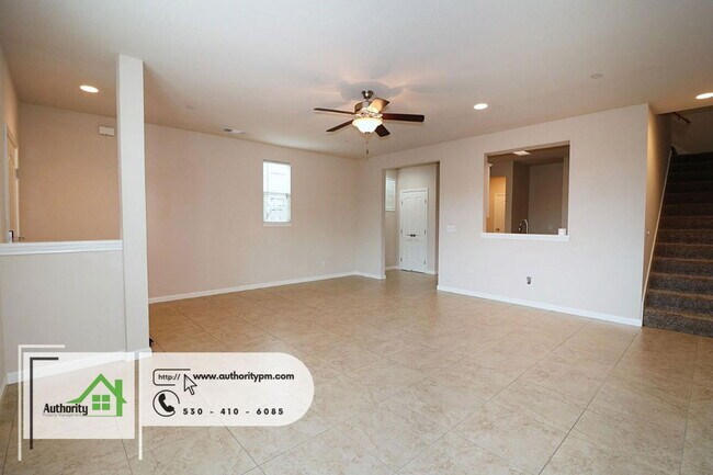 Photo - 573 Mission De Oro Dr