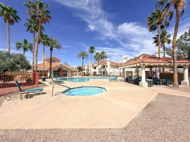 Photo - 556 Yacht Harbor Dr Unit 202