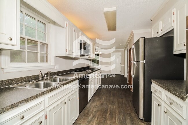 Photo - 512 Smith's Market Rd