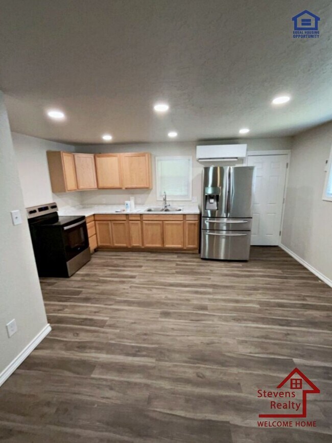 Photo - 1314 NW Smith Ave