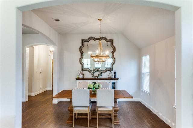 Photo - 5825 Pollard St