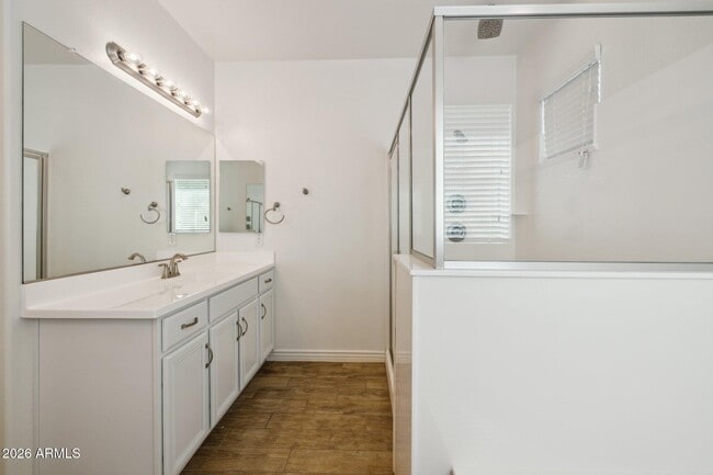 Photo - 211 E Brinley Dr