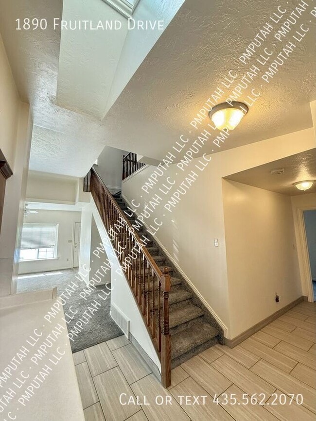 Photo - 1890 Fruitland Dr