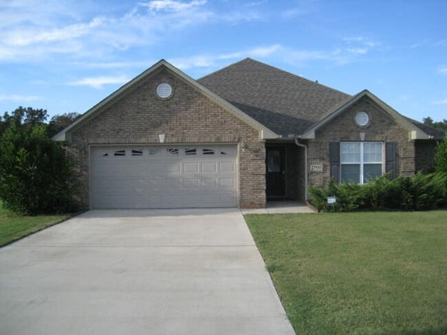 Building Photo - Half off first full month rent move in special!