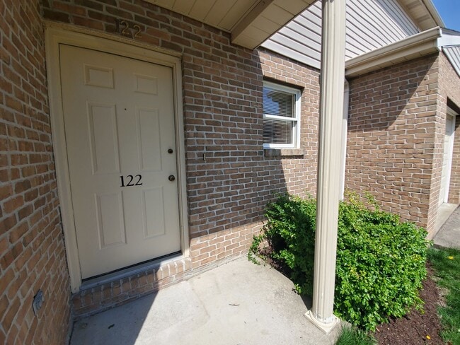 Building Photo - Braemar Townhomes Large 3 Bedroom w/ garage