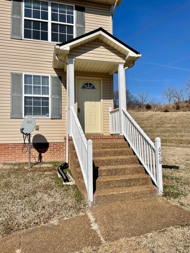 Renovated Three Bedroom Columbia Townhome!! - Renovated Three Bedroom Columbia Townhome!!