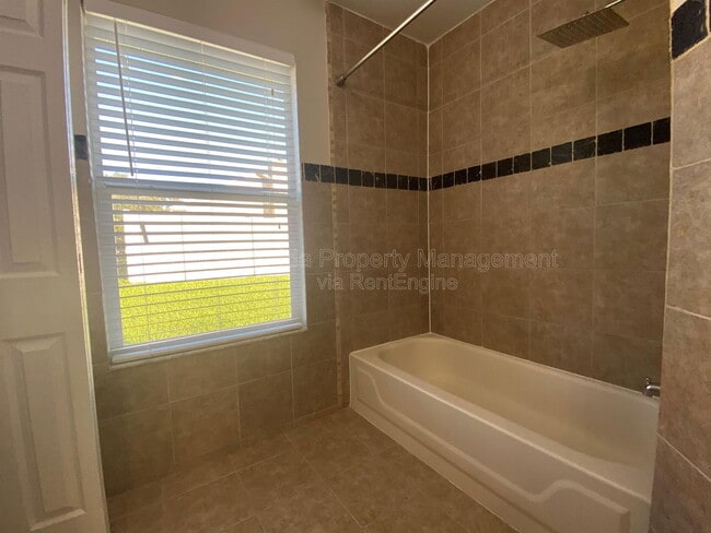 Photo - 11195 Cypress Leaf Dr