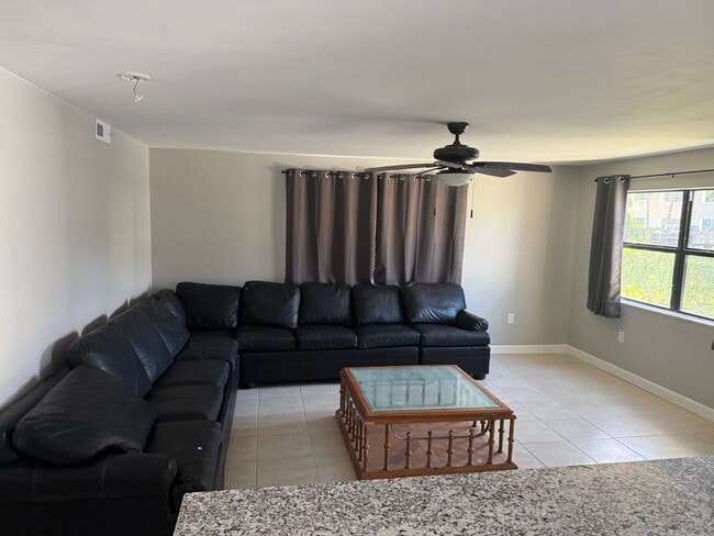 Photo - 240 SW 7th St Unit 10