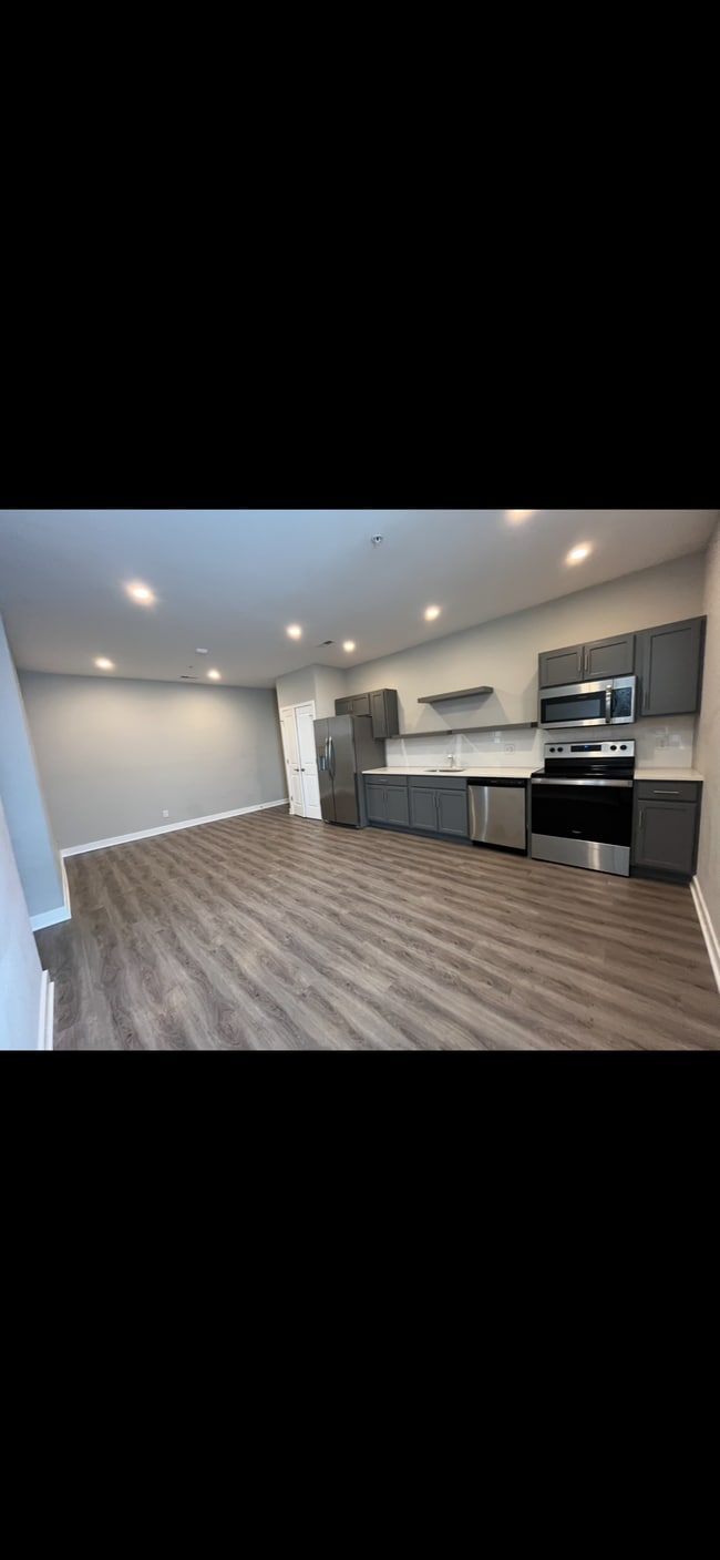 Cocina / Sala de estar - 1309 N Scott St Unidad 4