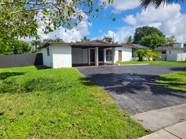 Photo - 10605 SW 112th St