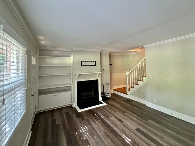 Photo - Freshly Painted Elizabeth Townhome Unit 204 N Laurel Ave #5d