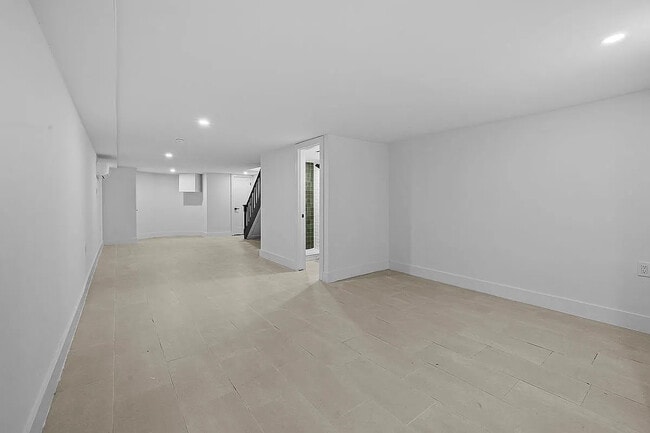 Photo - 371 Grant Ave