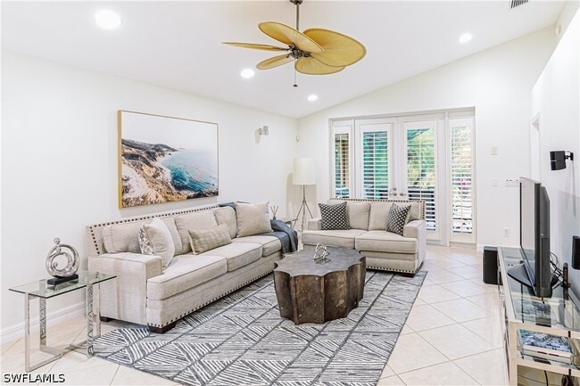 Photo - 1376 Areca Cove